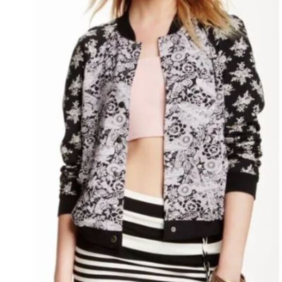 Free People Jackets & Blazers - Free People Black Floral Snap Bomber Jacket Size S